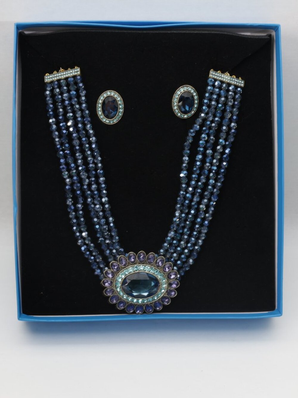HEIDI DAUS Dazzling Delight Set Crystal Necklace Pierced Earrings Blue with box
